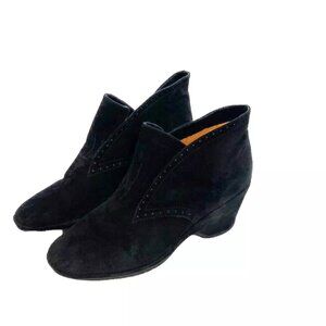 L'Amour Des Pieds Oden Booties Black Suede Ankle Boots Size 9 Wedges Designer